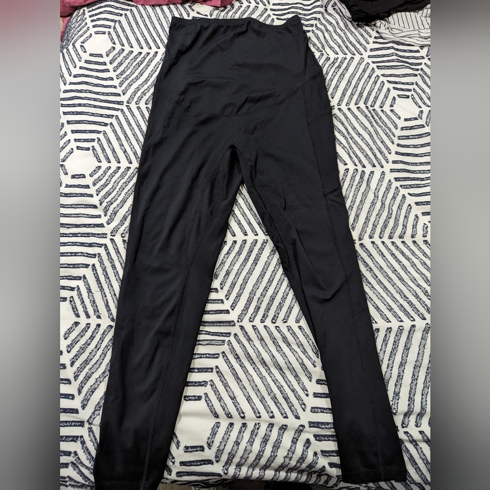 Black Enerful maternity leggings with leg pockets, size xl